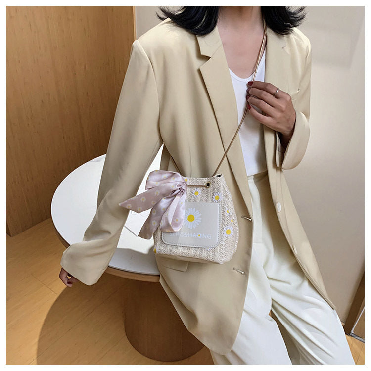 Fashion woven straw bag