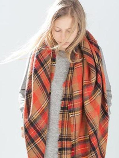 Fashion WarmerChecked Cape Scarf
