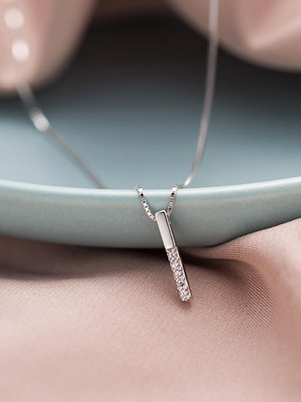 Chic Silver Diamante Necklace