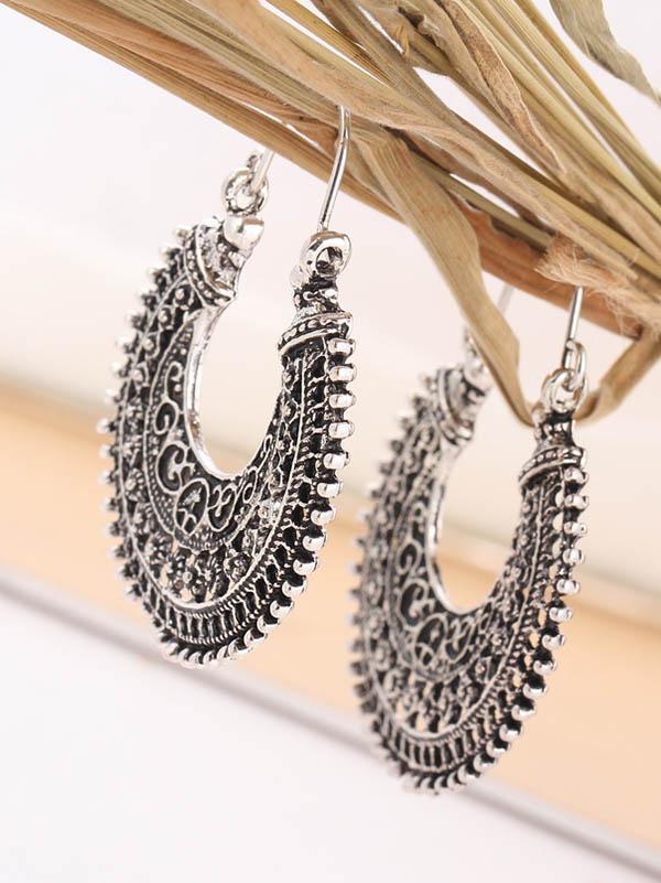 Retro Alloy U Basket Hollow Earrings