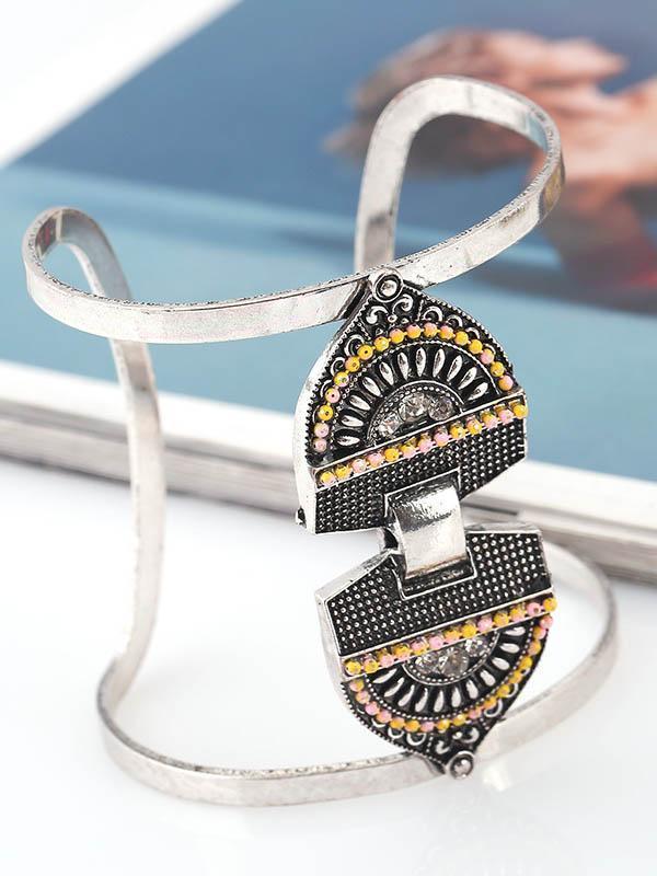 Metallic geometric openings bracelets