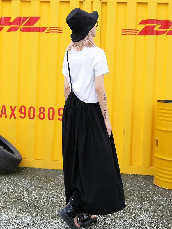 Loose Fashion Designed T-shirt and Skirt Suits