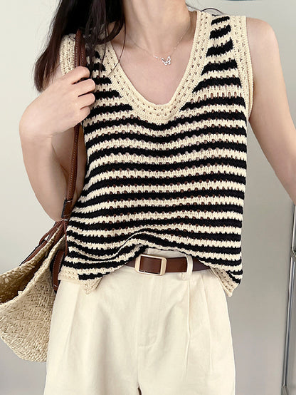 Simple Black White Contrast Color Knitting Vest Top