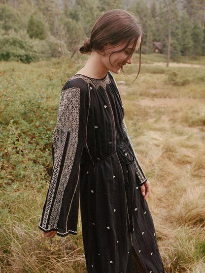 Bohemia Embroidered Loose Maxi Dress