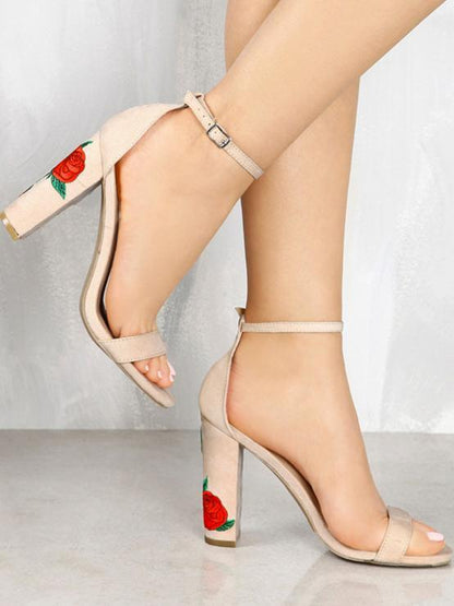 Pretty Embroidered Chunky Heels Shoes