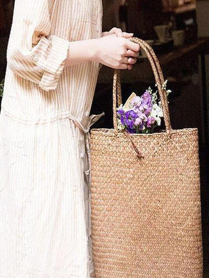 Simple Literature Shoulder Straw Bag
