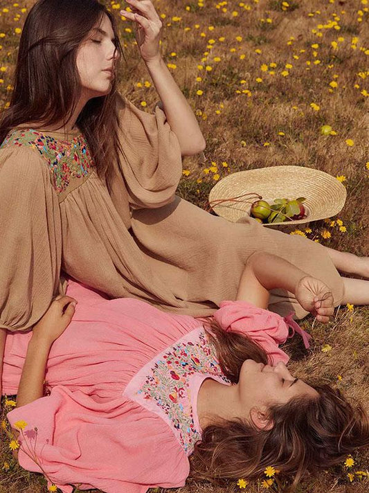 Vacation Embroidered Long Sleeves Midi Dress