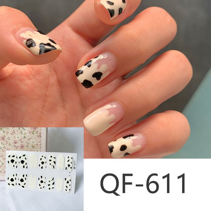 Milk pattern in autumn PRESS ON NAILS
