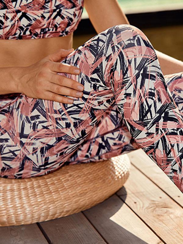 Naked Camouflage Floral Empire Ninth Pants Leggings