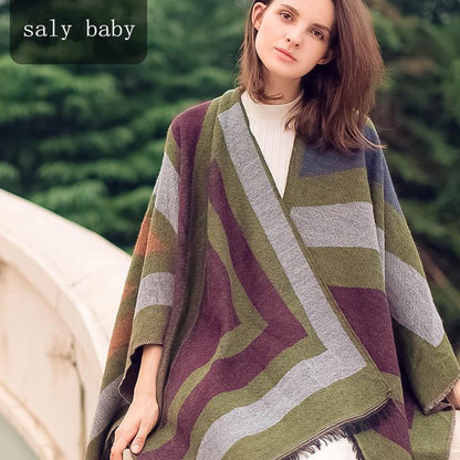 Split-style cloak green geometric scarf
