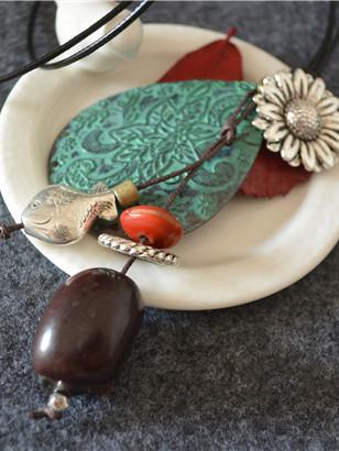 Flower Pendant Sliver Necklace