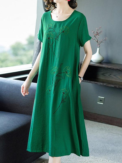 Loose Round-neck Embroidery Dress