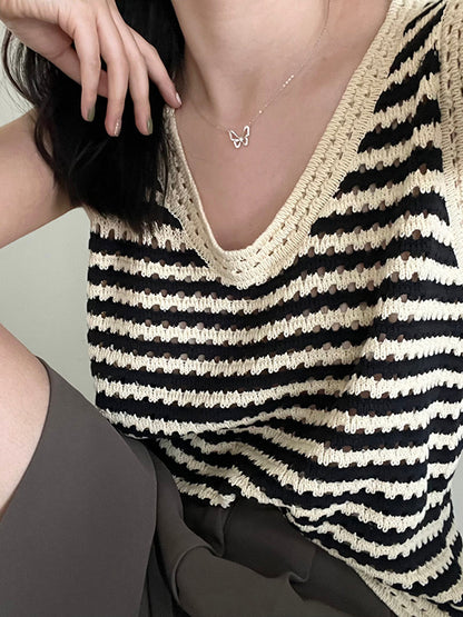 Simple Black White Contrast Color Knitting Vest Top