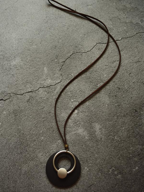Vintage Circle Shape Wood Necklace