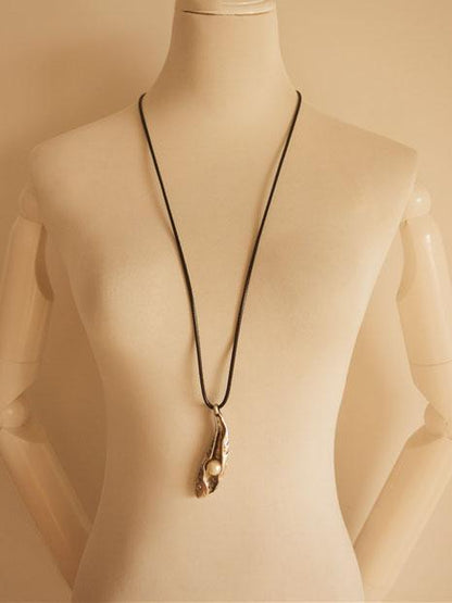 Metal Pendant Vintage Pearl Necklace