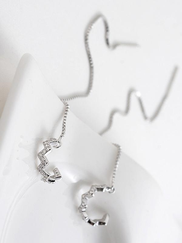 Chic Wave Ear Clip
