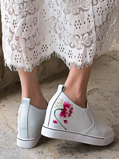Lotus Floral Embroidered Leather Loafers