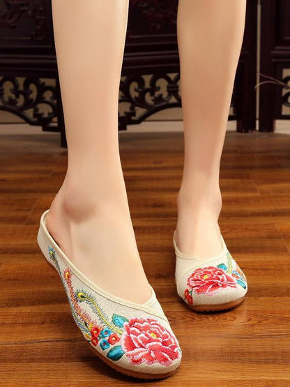 Authentic Oriental Flange Slippers with Floral Ornament
