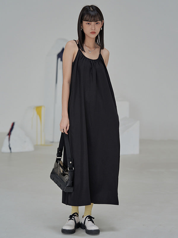 Leisure Fashion Loose Solid Color Pleated Spaghetti-Neck Midi Dress