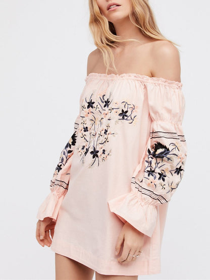 Short Dress in Three Colors with Floral Ornament