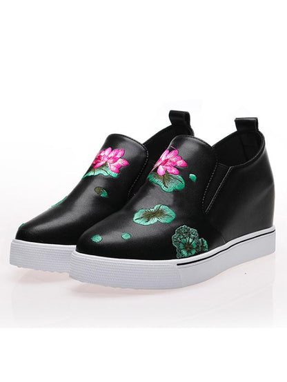 Embroidered Lotus Floral Leather Increased Internal Loafers