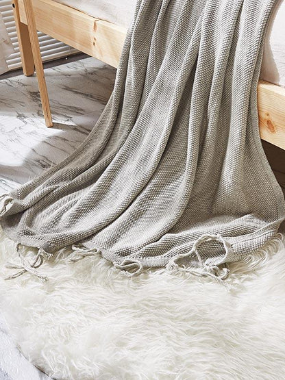 Leisure Tasseled Knitted Blanket
