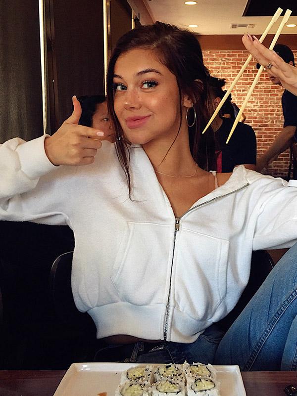 Leisure Fashion Zipper Hooded Jacket