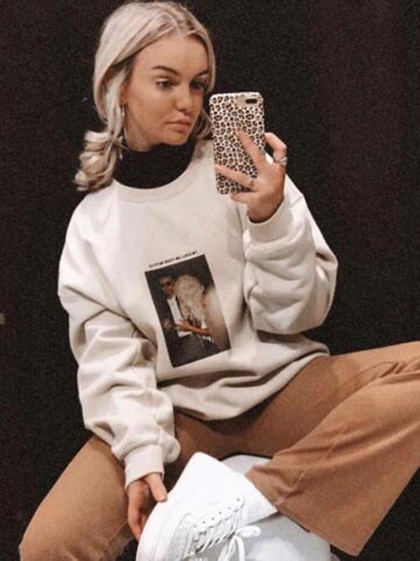 Mock Neck Person Graphic Sweatshirts