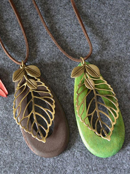 Retro National Wood Necklace