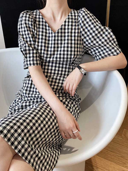 Original Plaid V-Neck Puff Sleeve Empire Midi Dress