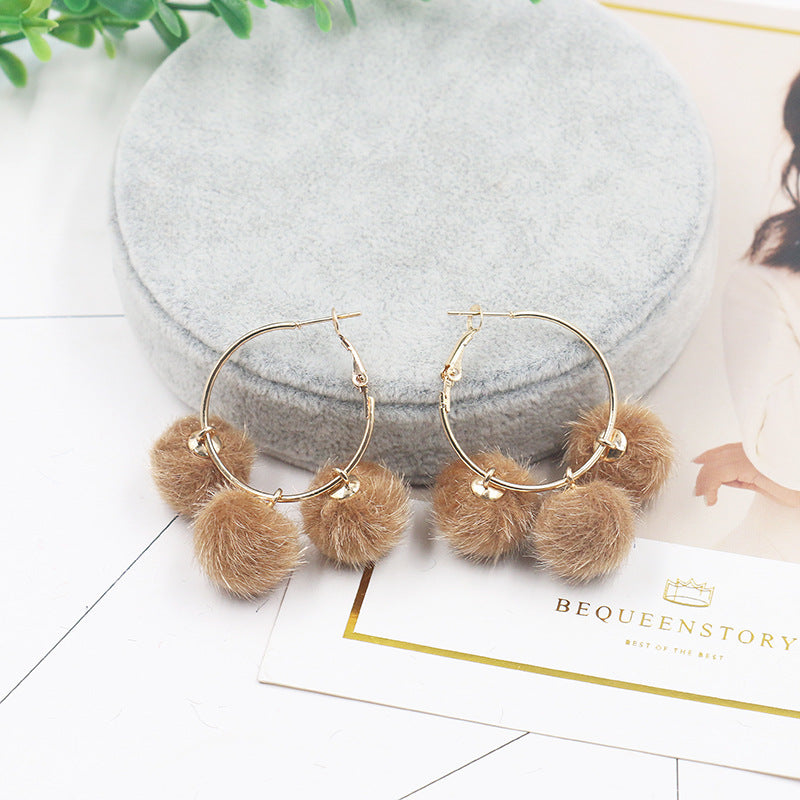 Gold large circle alloy wool ball earrings