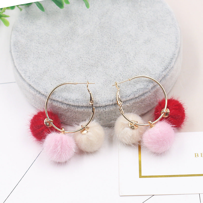 Gold large circle alloy wool ball earrings