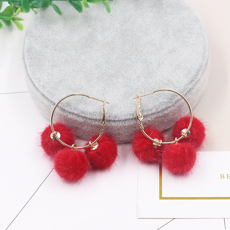 Gold large circle alloy wool ball earrings