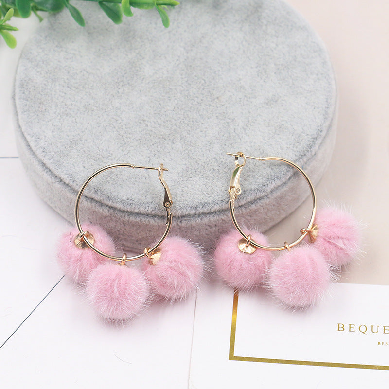 Gold large circle alloy wool ball earrings