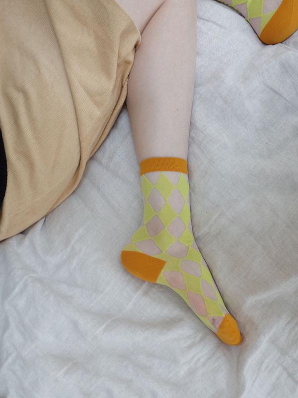 Colorful Cube Netting Split-Joint Tube Socks