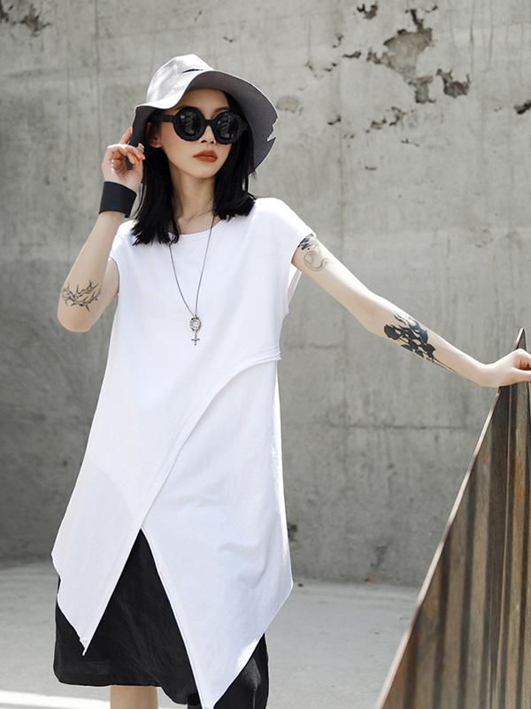 Irregular Split-side T-shirt
