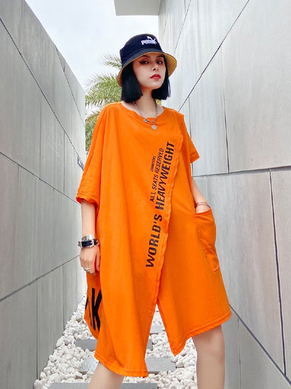 CROPPED LETTER PRINT SPLIT-FRONT ROUND-NECK T-SHIRT