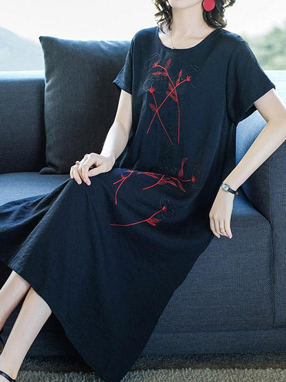 Loose Round-neck Embroidery Dress