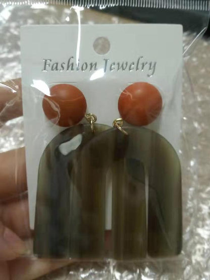 U pattern Earrings