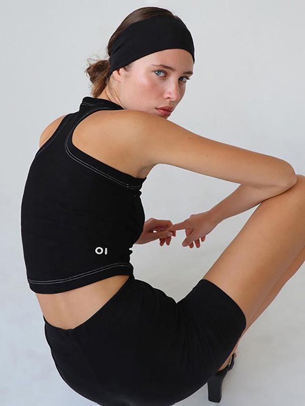 Solid Sleeveless Round-Neck Tank