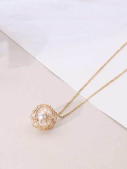 Hollow Out Peal Necklace