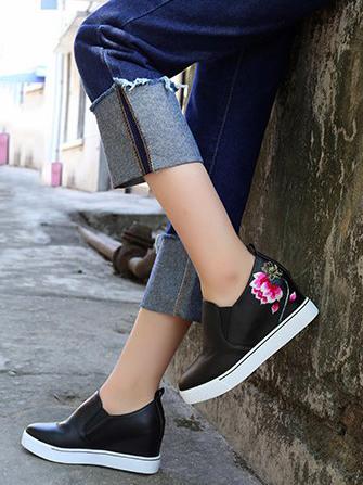 Lotus Floral Embroidered Leather Loafers