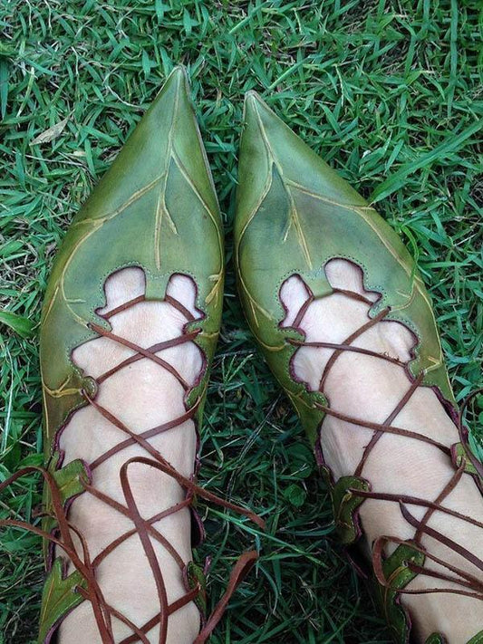 Leaves Pattern Bandage Pointed Shoes
