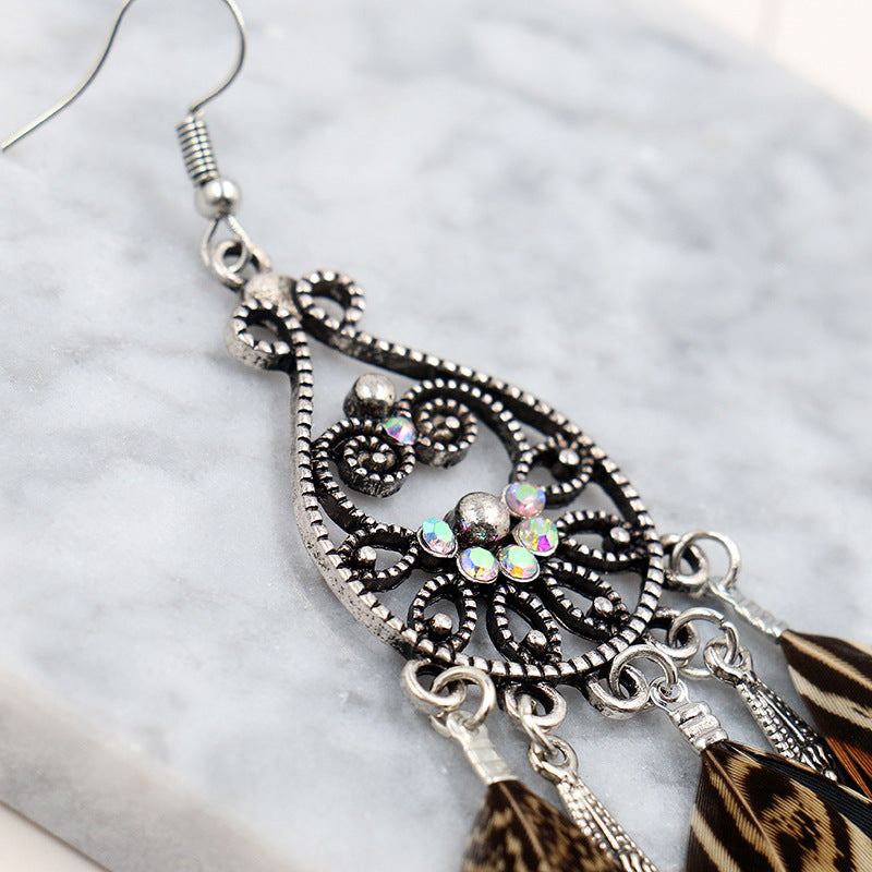 Feather fringed earrings with water drop-shaped Diamond Earrings