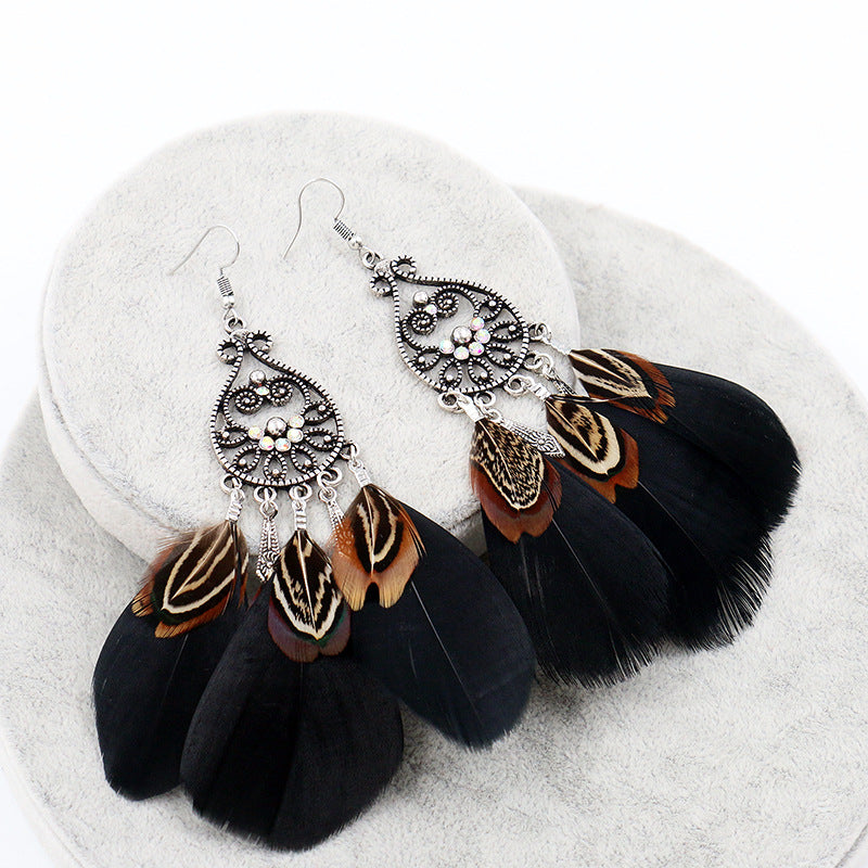 Feather fringed earrings with water drop-shaped Diamond Earrings