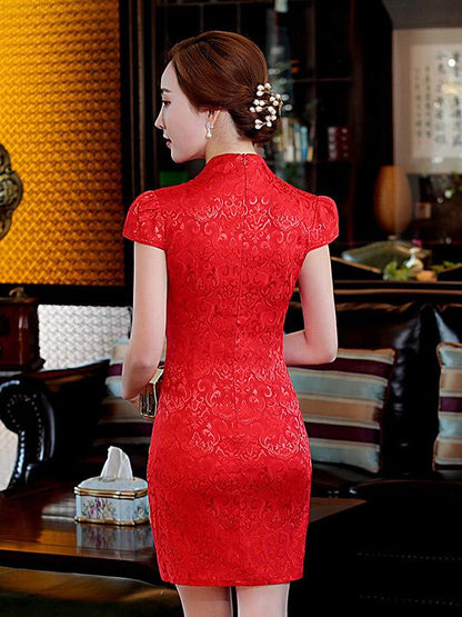 Red Embroidered V-neck Side Split Short Cheongsam