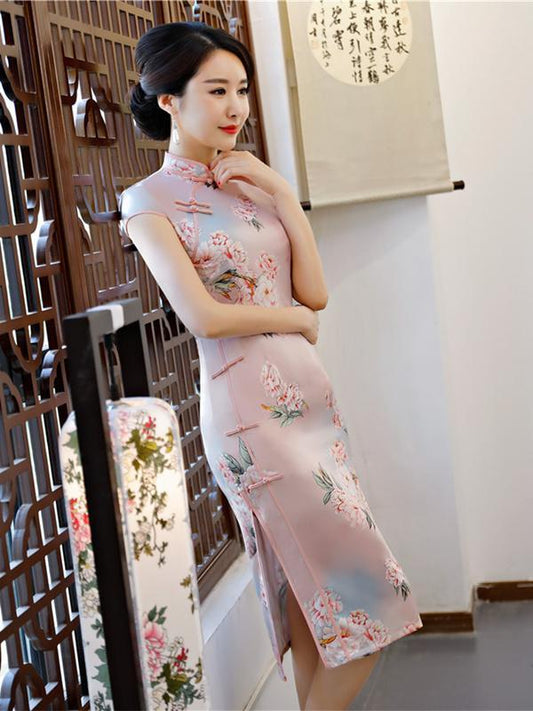 Pink Flower Embroidered Side Split Short Cheongsam
