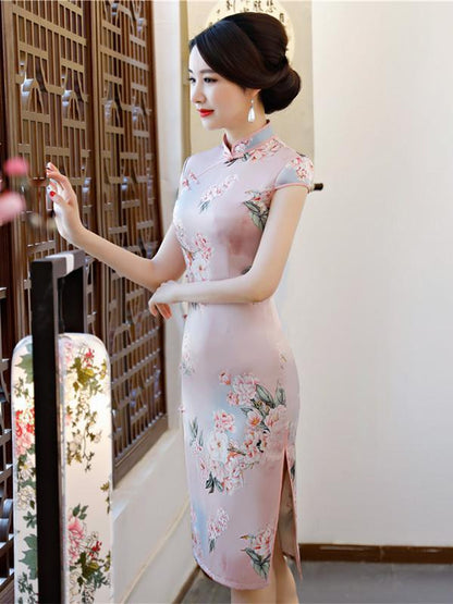 Pink Flower Embroidered Side Split Short Cheongsam