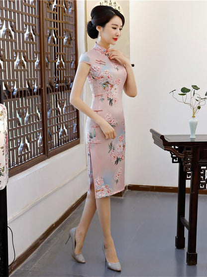 Pink Flower Embroidered Side Split Short Cheongsam