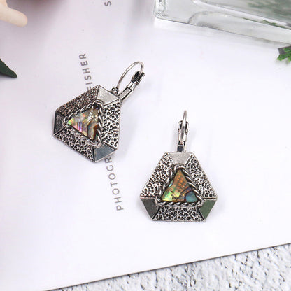 Elegant geometry with shell earrings